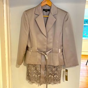Tahari Luxe gray/ silver women’s suit, blazer and skirt